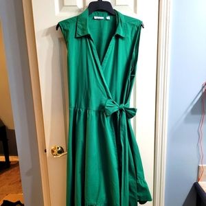 Cute ruffle hem dress!